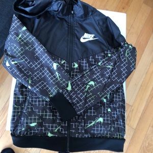 Nike Boys Girls Lime Green Long Sleeve Windbreaker Jacket Medium Zip Up NEW